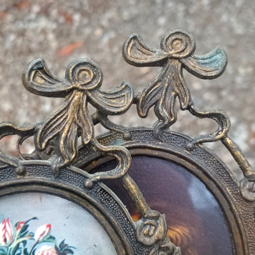 Vintage (2) Brass Oval Wall Decor - Picture 8 of 8